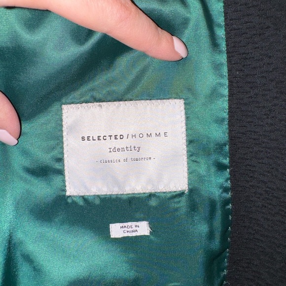 Textured Men’s Blazer - Picture 3 of 5